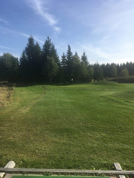 Hål nr 4: 37m. Kort hål men en svårträffad grund green.